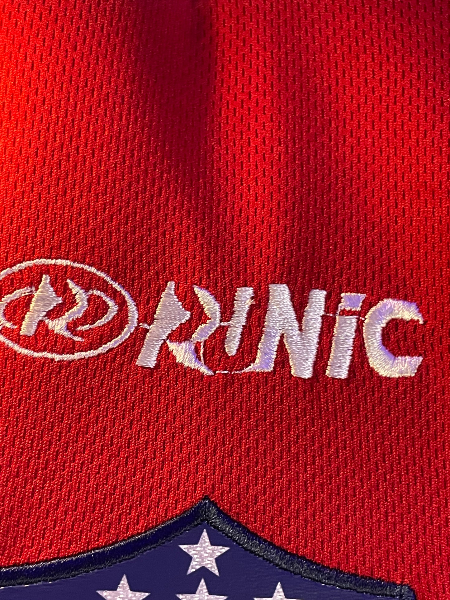 RUNIC ROJA 2004