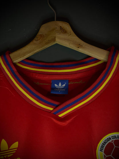 COLOMBIA VISITANTE 1990