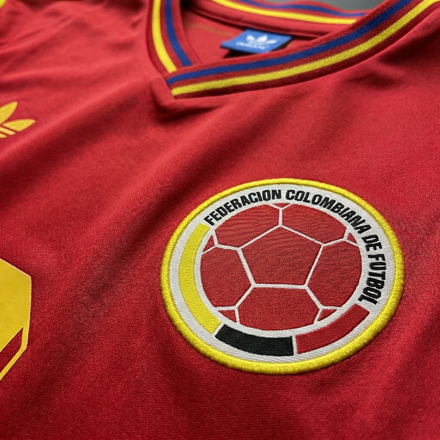 COLOMBIA VISITANTE 1990