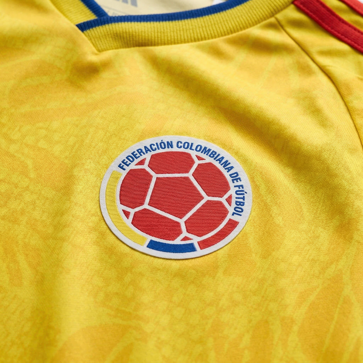 COLOMBIA BUZO LOCAL 2026